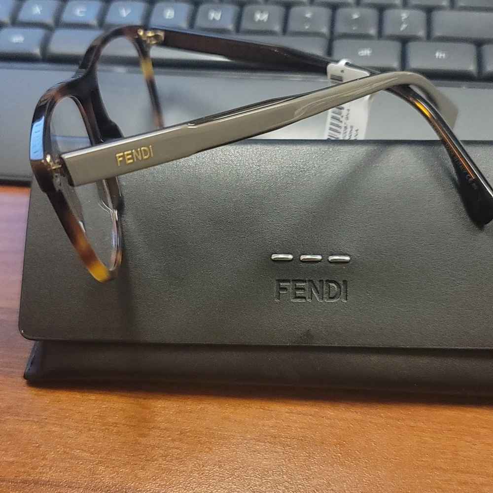 Fendi optical frames - Picture 2 of 4